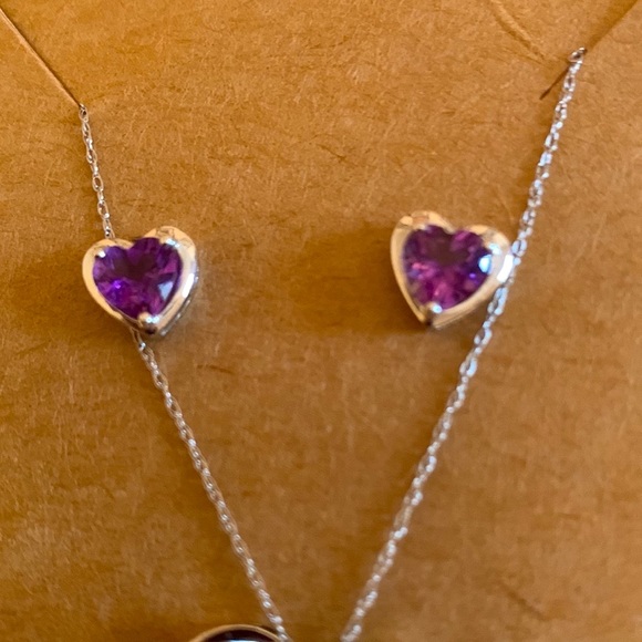 Heart shaped purple Amethyst with diamond accent necklace and matching earrings - Picture 3 of 6